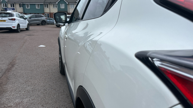 Nissan Juke 1.6 Tekna 5dr Xtronic Petrol Hatchback